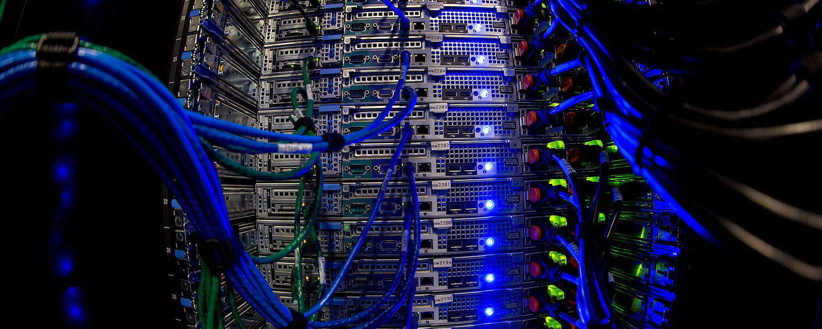 media server By Victor Grigas/Wikimedia Foundation, CC BY-SA 3.0, https://commons.wikimedia.org/w/index.php?curid=44043618